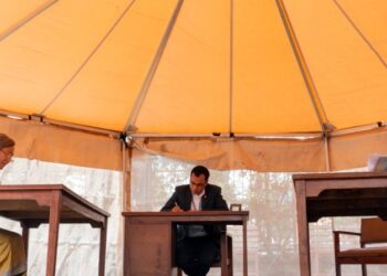 प्रतिनिधिसभा विघटन र अन्तरिम सरकार गठनविरुद्ध सर्वोच्चमा धमाधम रिट