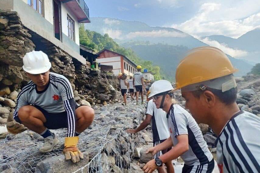 तटबन्धन निर्माणका लागि पाँच लाख सहयोग