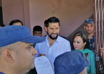 चितवन-२ मा रवि लामिछानेले दर्ता गरे उम्मेदवारी