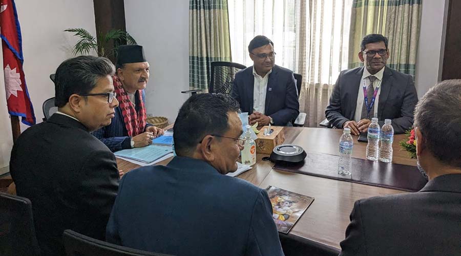 dr-prakashsharan-mahat-with-bankers