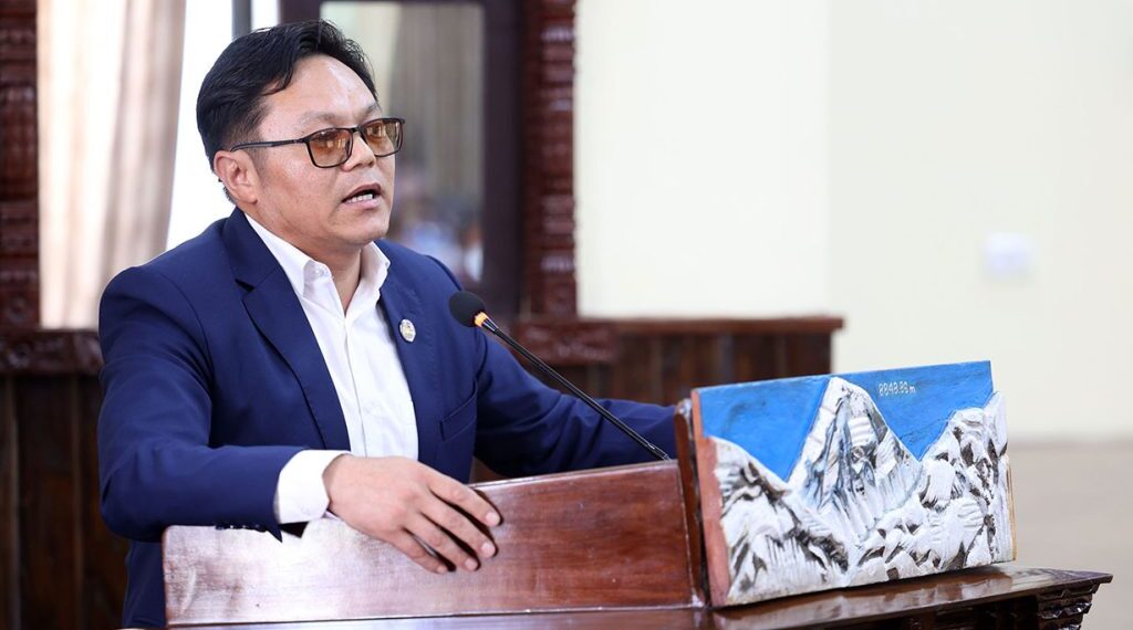 जहाज खरिद गर्नुमा मेरो निजी स्वार्थ छैन : पर्यटनमन्त्री किराँती