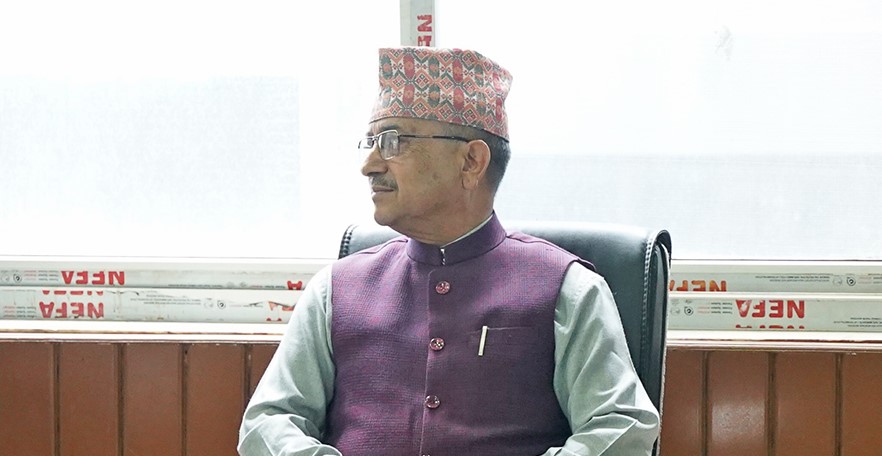 उपप्रधानमन्त्री खड्काले गरे कांग्रेसका मन्त्रीहरुसँग छलफल