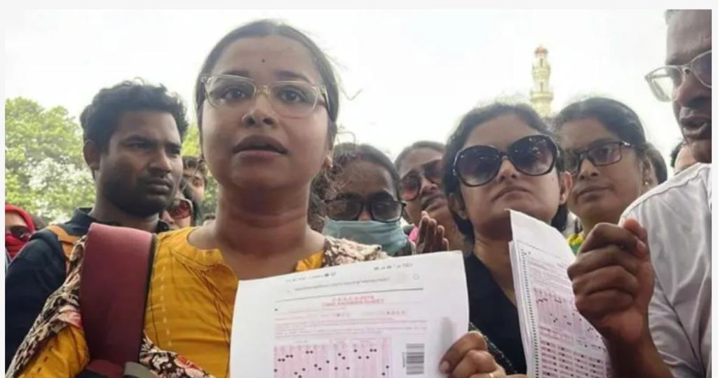 भारत पश्चिम बंगालका २५ हजार बढी शिक्षकको जागिर गुम्यो, पढाइ प्रभावित