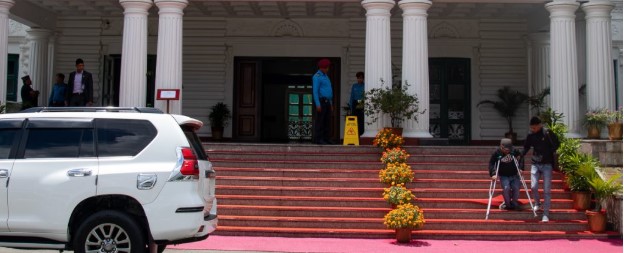 कारबाहीको चेतावनीसहित प्रधानमन्त्री कार्यालयले गृह र सामान्य प्रशासन मन्त्रालयलाई पठायो पत्र