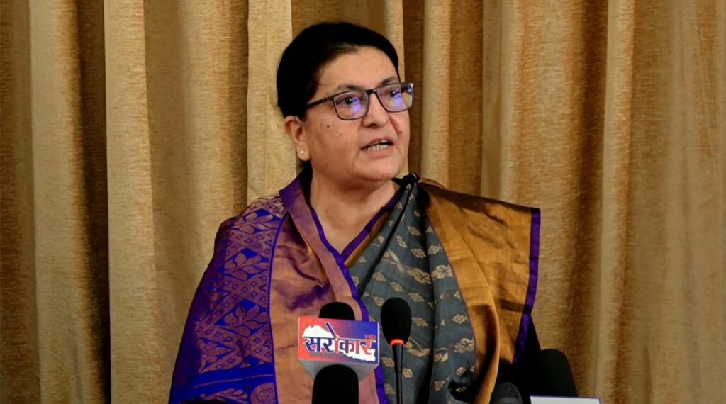 मुलुक सधैं यस्तो अवस्थामा रहिरहन सक्दैन, समाधान निकालौं : पूर्वराष्ट्रपति भण्डारी