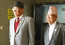 एमालेसँगको सहमतिप्रति असन्तुष्ट माधव नेपाल भेट्न निवासमै पुगे प्रचण्ड