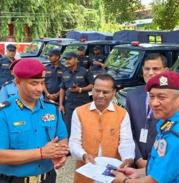मधेश प्रदेश सरकारले नेपाल प्रहरीलाई दियो १२ वटा गाडी