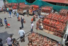 ग्यास विक्रेता महासंघले सरकारलाई भन्यो- प्रचारबाजी छाड, डिलरमार्फत ग्यास बाँड