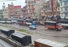 बीपी राजमार्ग अवरुद्ध भएपछि सवारीसाधन धुलिखेलमा ‘होल्ड’